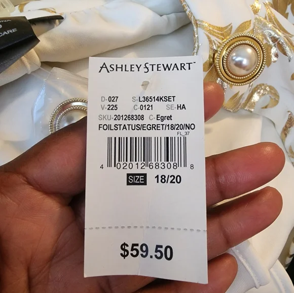 Ashley Stewart Cape - Picture 3 of 4